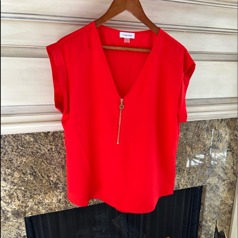 Calvin Klein top/New”
